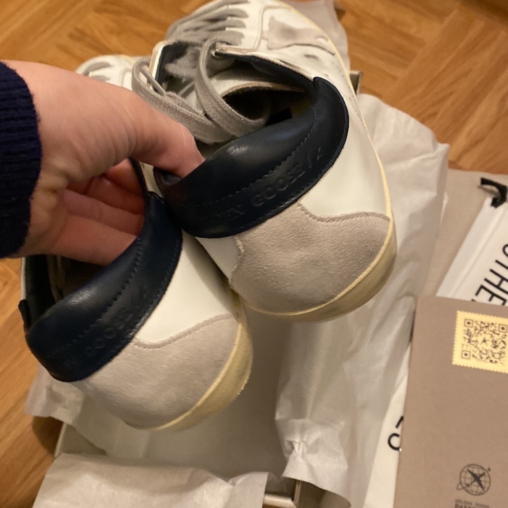 GOLDEN GOOSE WHITE SUPER STAR WITH STAR AND DARK NAVY HELLS. SIZE 39. NEW - Picture 6 of 13